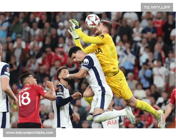 布拉格斯拉维亚自摆乌龙，热刺主场幸运开局